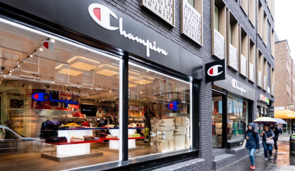 72億​！知名鞋（xié）服（fú）品牌被收購！數千工（gōng）人麵臨失業