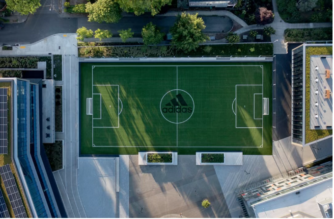 阿（ā）迪達斯下單搶貨，製鞋大廠全麵爆單！迎來最（zuì）大出（chū）貨潮