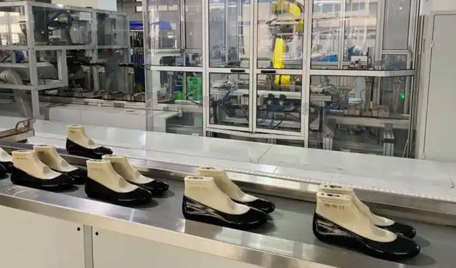 自動化製鞋（xié）浪潮下，PVC輸送帶如何成為行業幕後（hòu）英（yīng）雄？